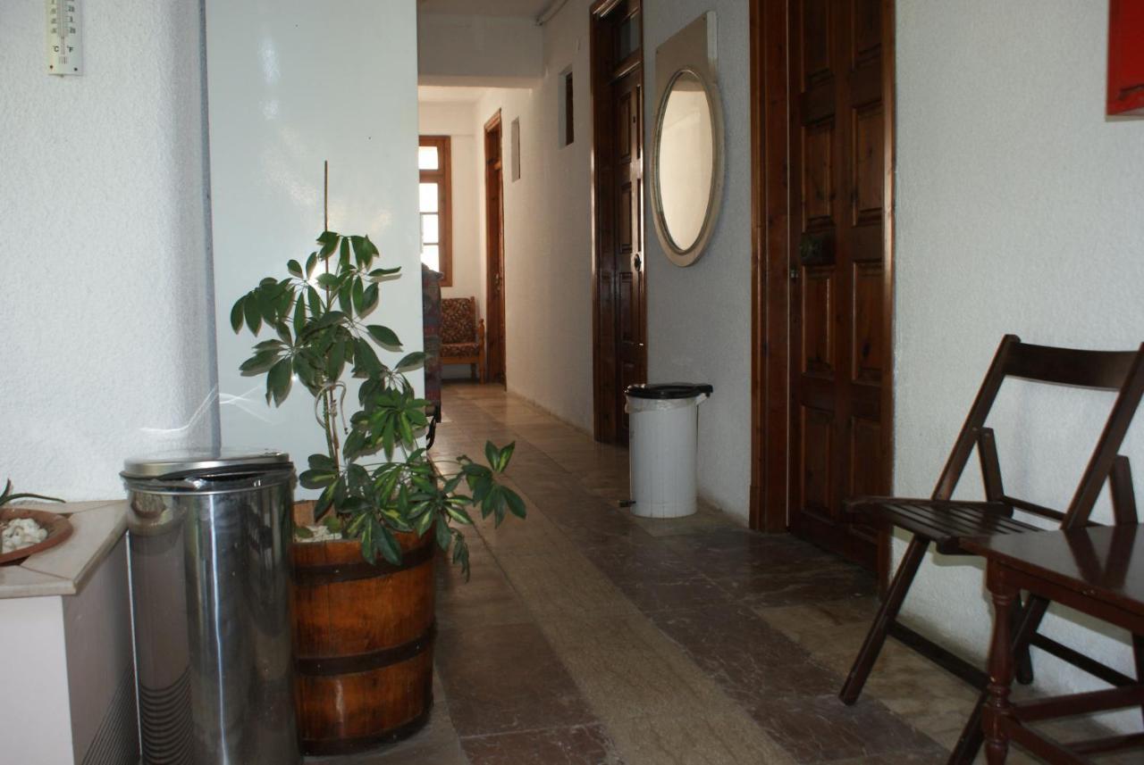 Hotel Agni -Enoikiazomena Diamerizmata Kallithea  Екстериор снимка