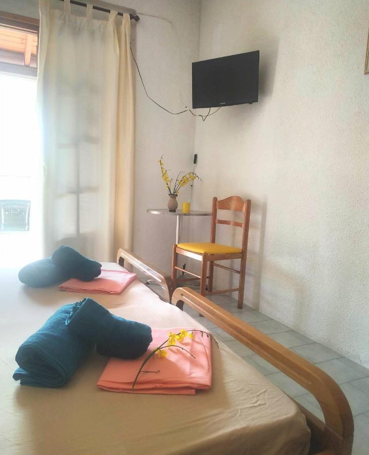 Hotel Agni -Enoikiazomena Diamerizmata Kallithea  Екстериор снимка