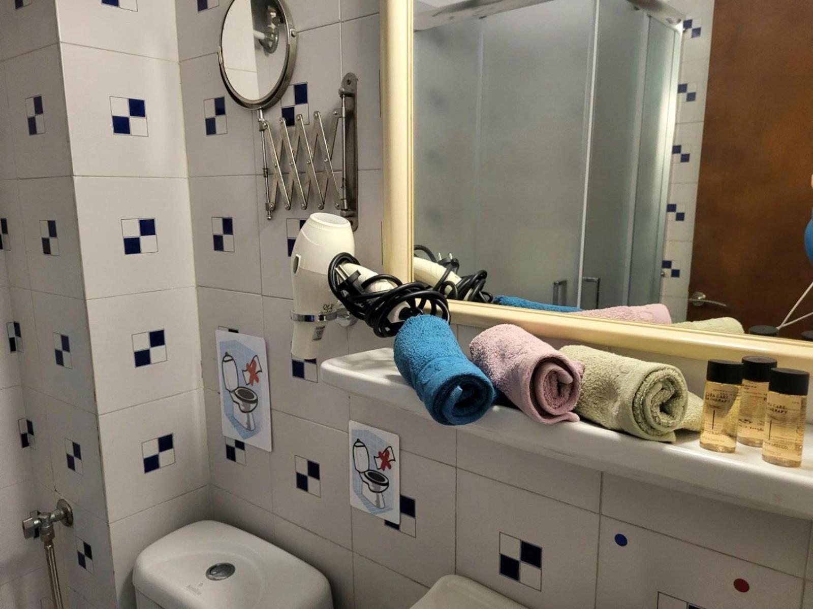 Hotel Agni -Enoikiazomena Diamerizmata Kallithea  Екстериор снимка