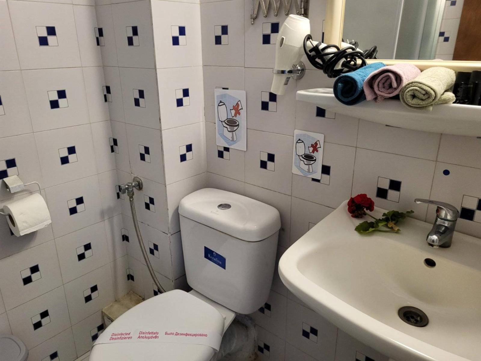 Hotel Agni -Enoikiazomena Diamerizmata Kallithea  Екстериор снимка