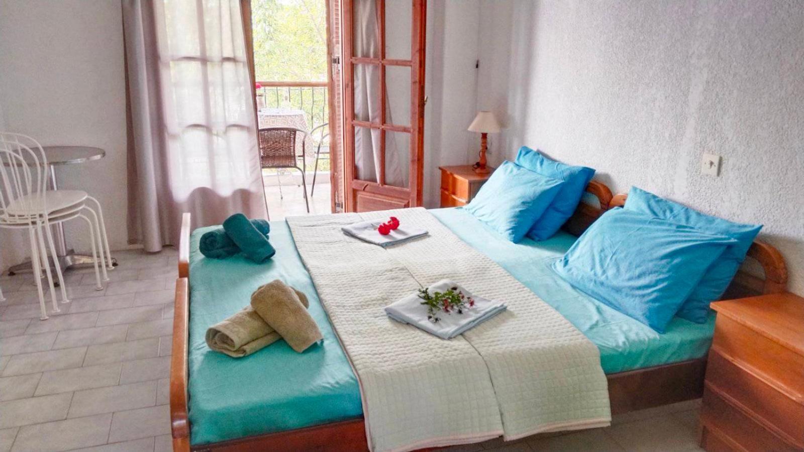 Hotel Agni -Enoikiazomena Diamerizmata Kallithea  Екстериор снимка