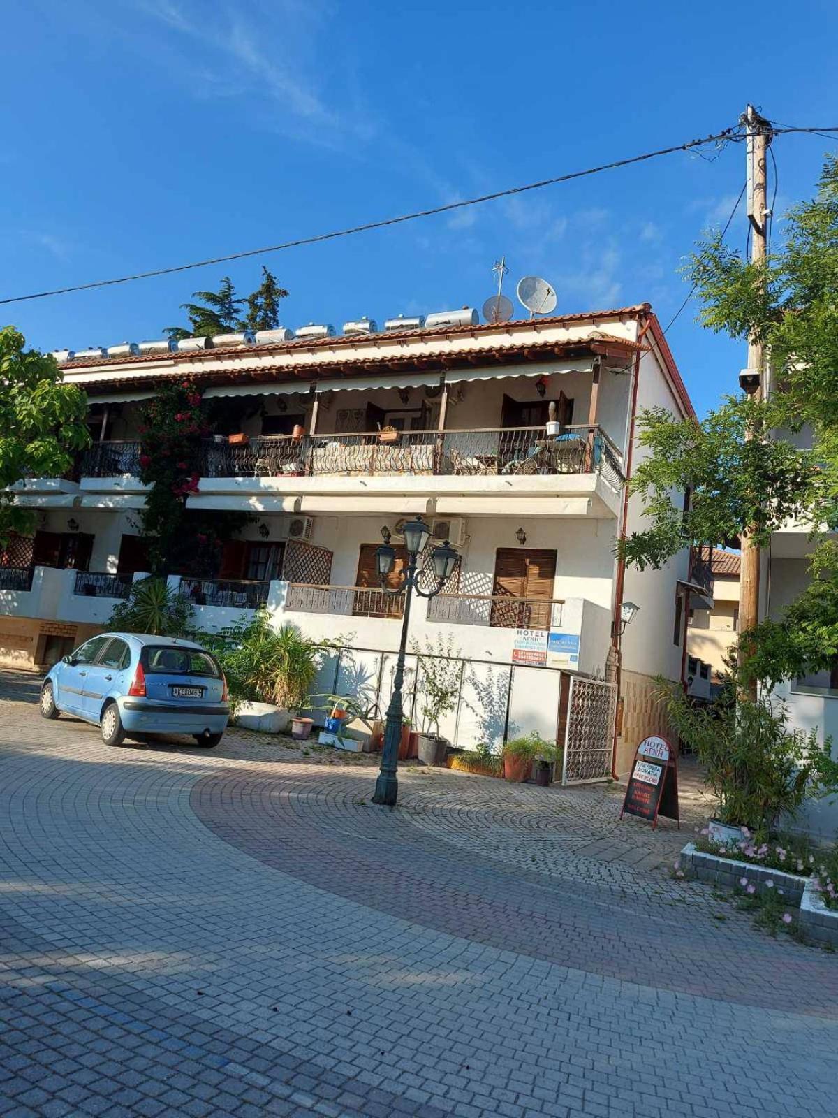 Hotel Agni -Enoikiazomena Diamerizmata Kallithea  Екстериор снимка